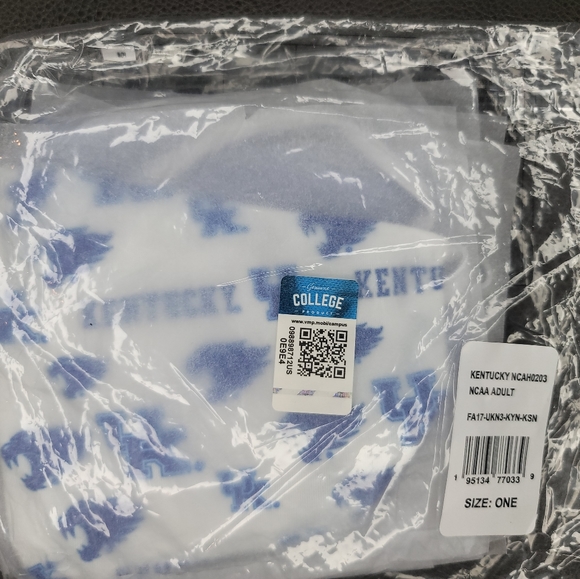 3 Pack Kentucky Wildcats Licensed NCAA Washable Resuable Face Mask Cover - Picture 6 of 6